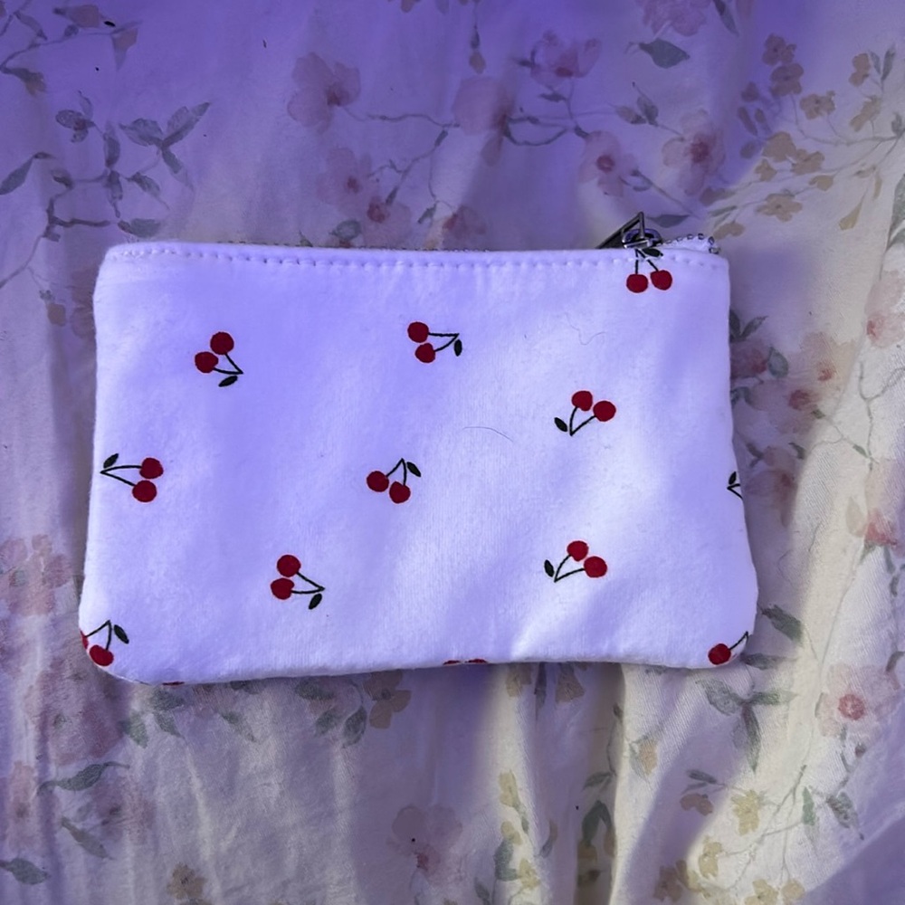 JOHN GALT/BRANDY MELVILLE POCKET PURSE